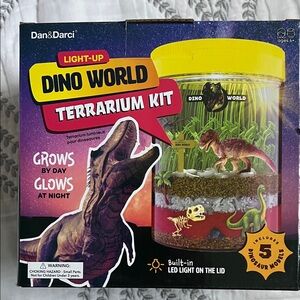 Dan&Darci Light-Up Dino World Terrarium Kit